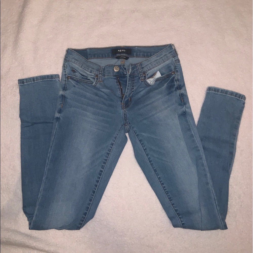 Aeropostale light wash skinny jeans